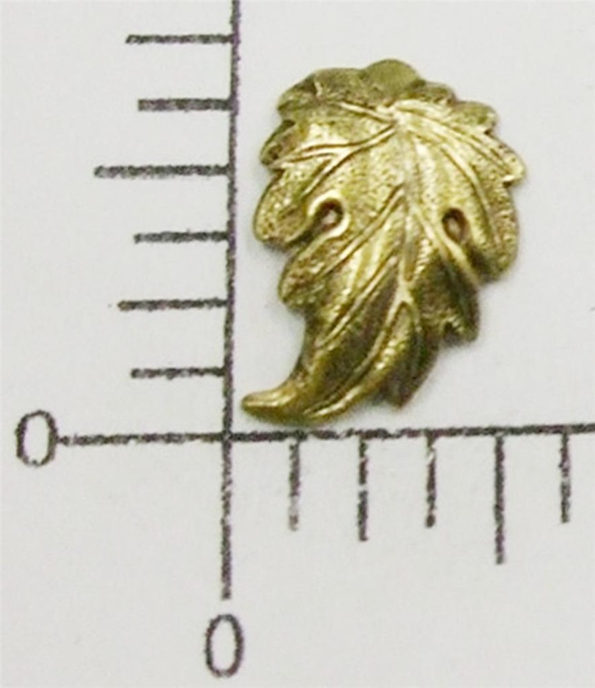73033          4 Pc. Brass Oxidized Small Leaf Jewelry Finding