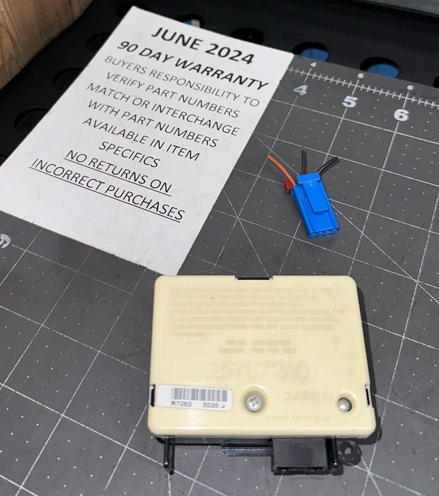 GM Receiver Remote Control Door Lock Module 25757280