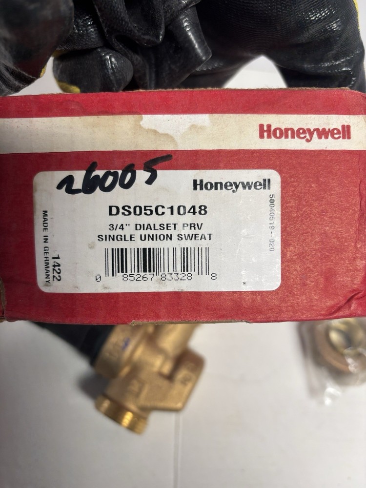 26005 Honeywell DS05C1048 3/4 in Single Union Sweat