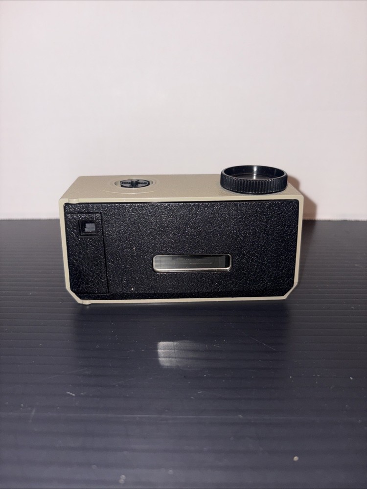 Vintage Kodak Hawkeye Instamatic II Camera UNTESTED