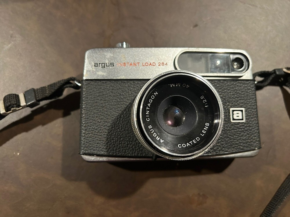Vintage Argus Instant Load 284 Film Camera Function Tested