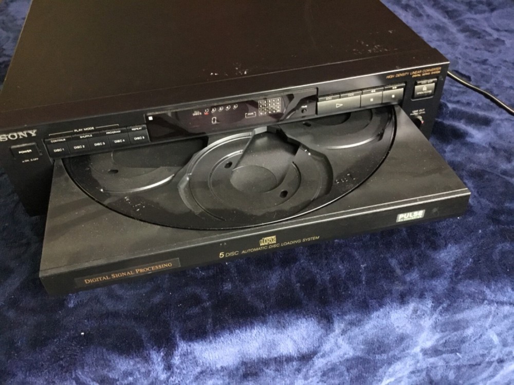 Sony Compact Disc Player CDP-C525 - 5-disc CD Changer, Working !