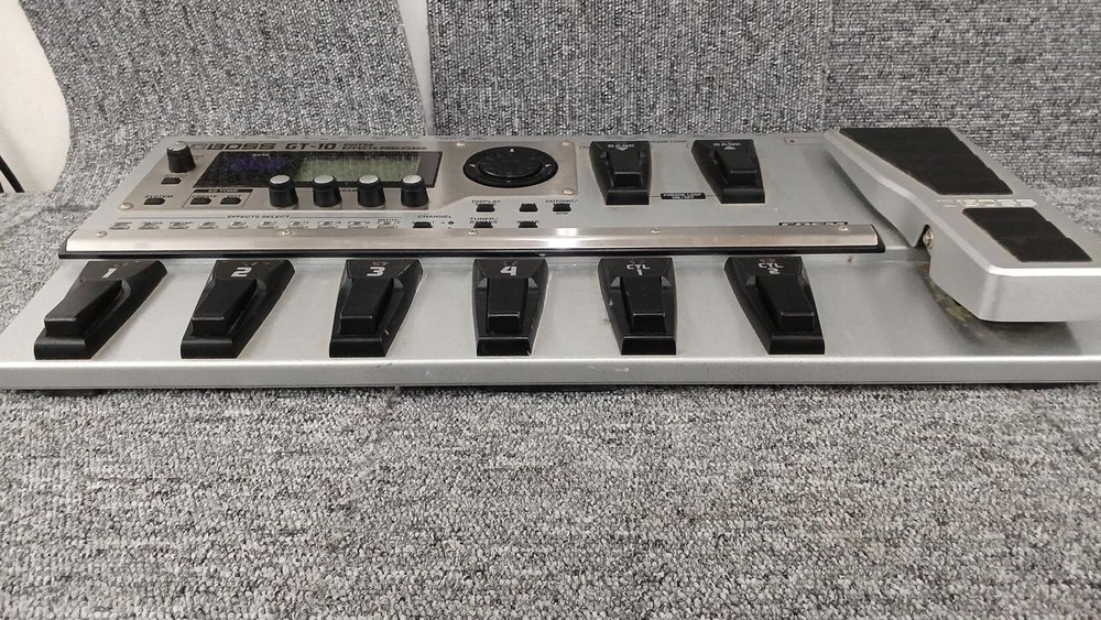 BOSS GT-10 MULTI-EFFECTOR 591417