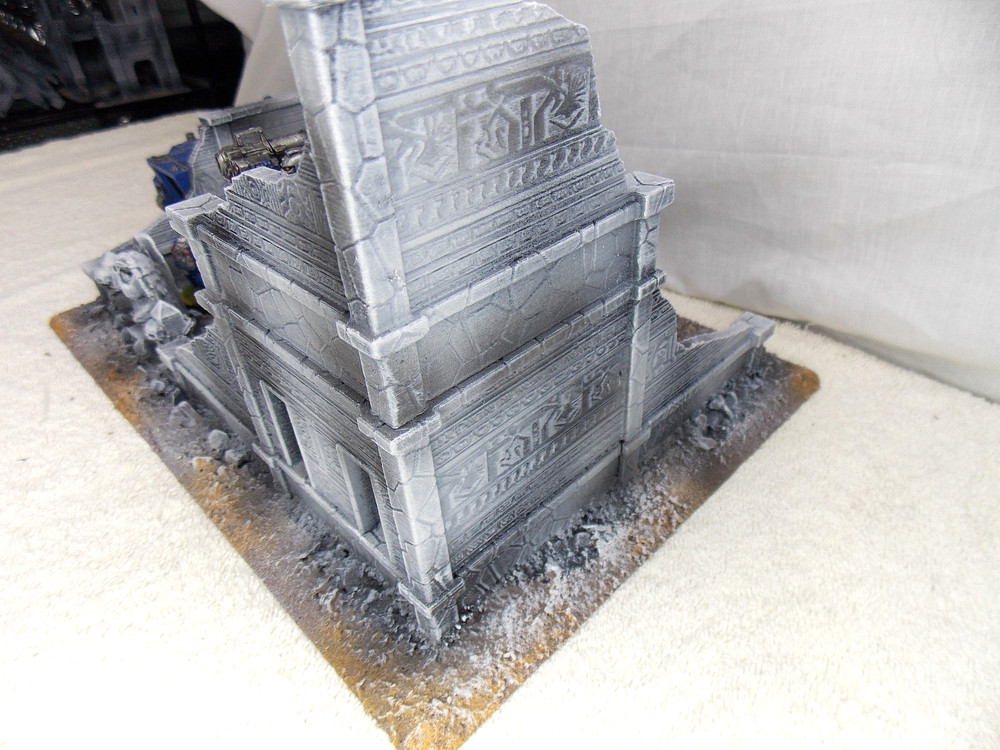 WARGAMING TERRAIN PAINTED BUILDING