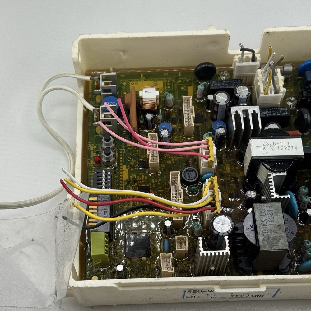 RINNAI REU-VC2528FFUD-US REU-VA2535FFUD-US TANKLESS WATER HEATER CONTROL BOARD