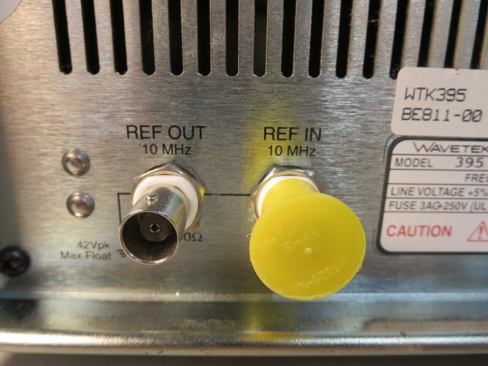 Wavetek,Mod: 395,100 MHZ Synthesized Arbitrary Waveform Generator,Unit Powers On
