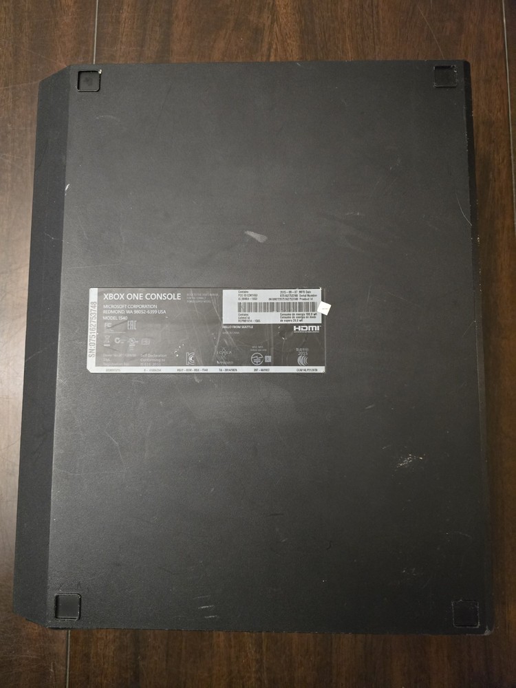 Microsoft Xbox One 1540 500GB Console Bundle w/ 6 Games + 1 Controller - TESTED!