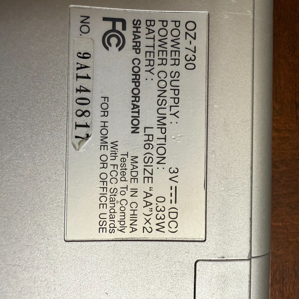 Vintage Sharp Wizard Oz-730 Electronic Organizer Pocket Computer w/cable