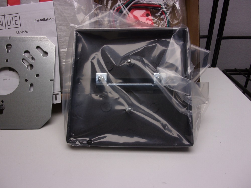 Dual-Lite Cast Aluminum LED Exit Sign SESRBNE