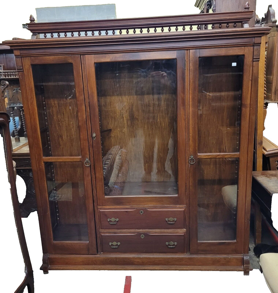 BOOKCASE CHERRY VICTORIAN 3 DOOR