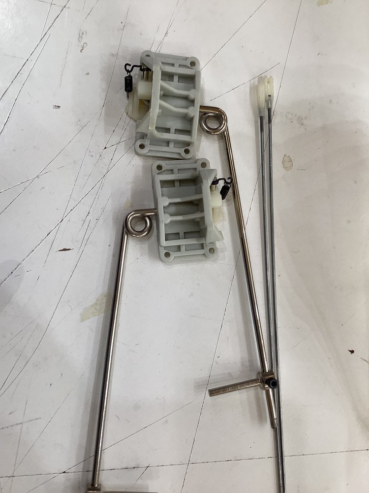 Retract for r/c model airplane
