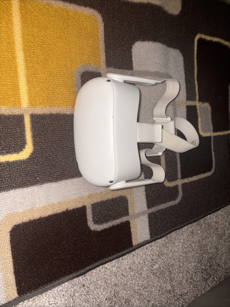 Oculus Quest 2 Meta Standalone VR Headset White, 64GB with Controllers