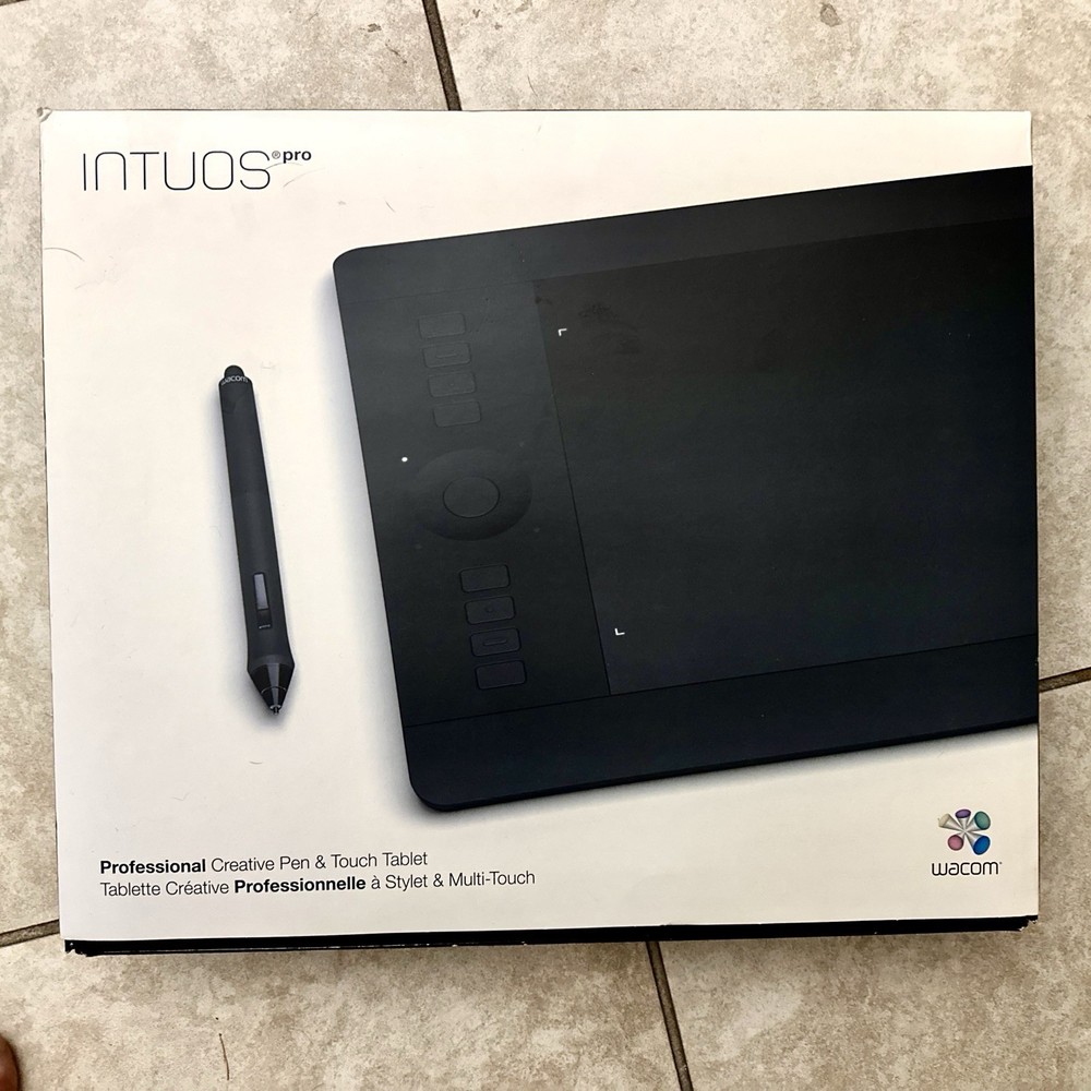 Wacom Intuos Pro Medium Digital Graphic Drawing Tablet - Black