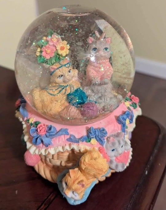 Cats Musical Snow Globe from 1999