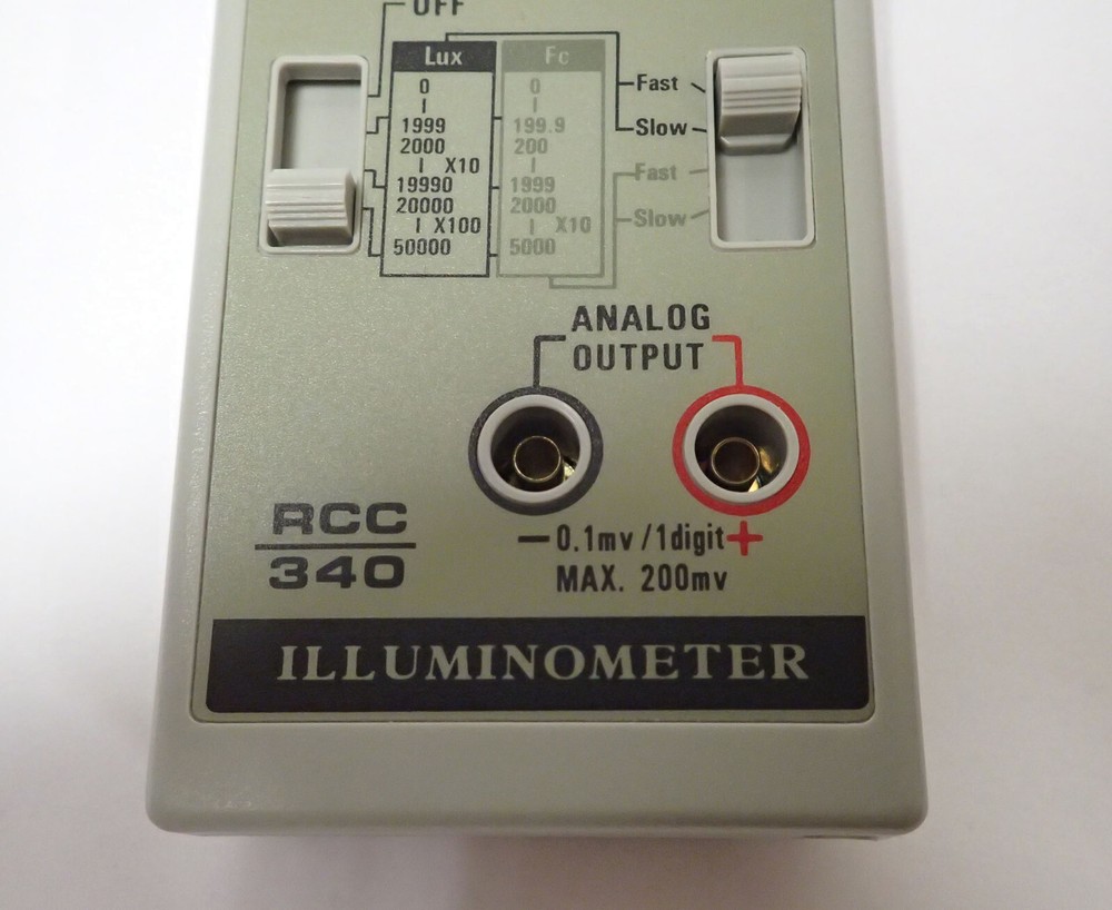 RCC ELECTRONICS 340 ILLUMINOMETER LIGHT METER W/ CASE + CERTIFICATES