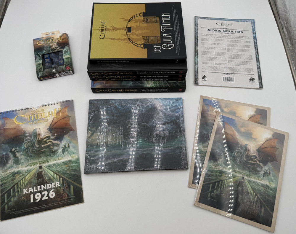 CALL OF CTHULHU SET (SWEDISH LANGUAGE VERSION)
