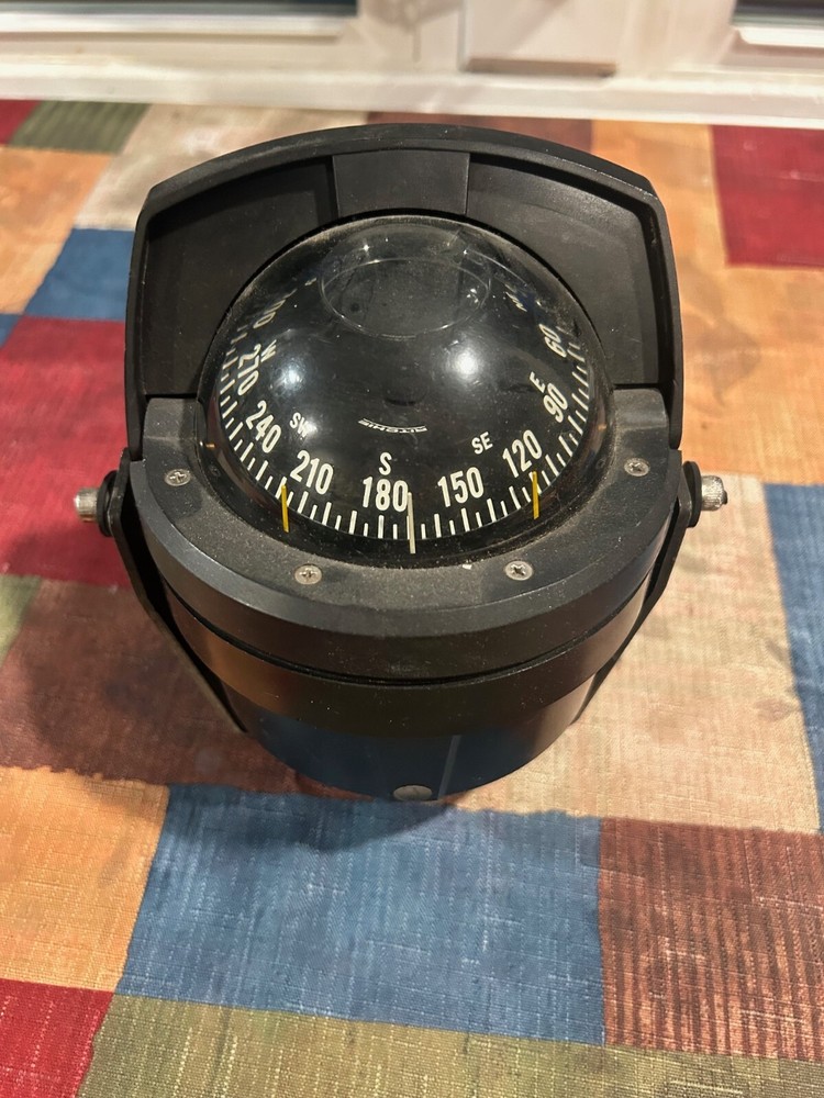 Ritchie Compass HB-71  Off Shore Boat Compass (used)