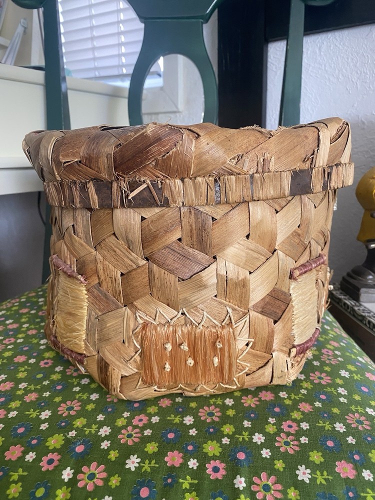 Vintage Handcrafted Woven Thatch Sewing Basket Beautiful