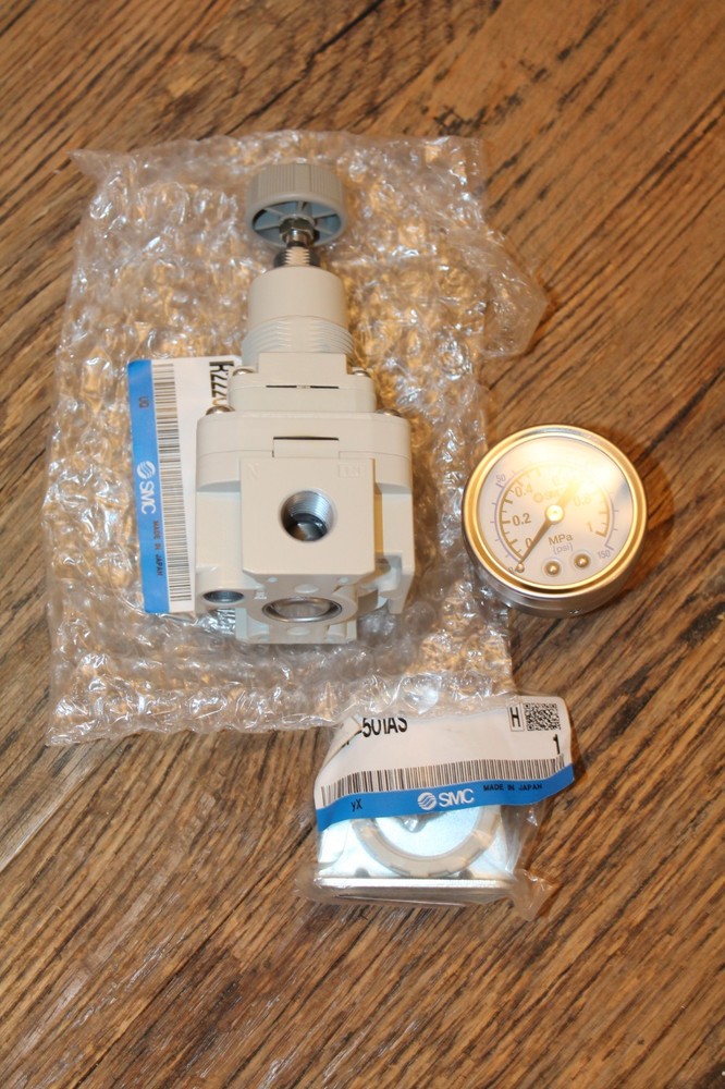 SMC IR2220-N02-Z-A regulator, precision, IR PRECISION REGULATOR