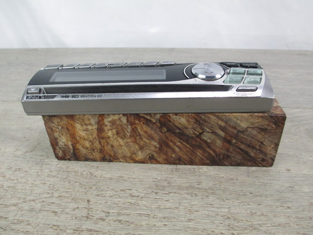 Alpine cde 9841 faceplate only OEM Tested