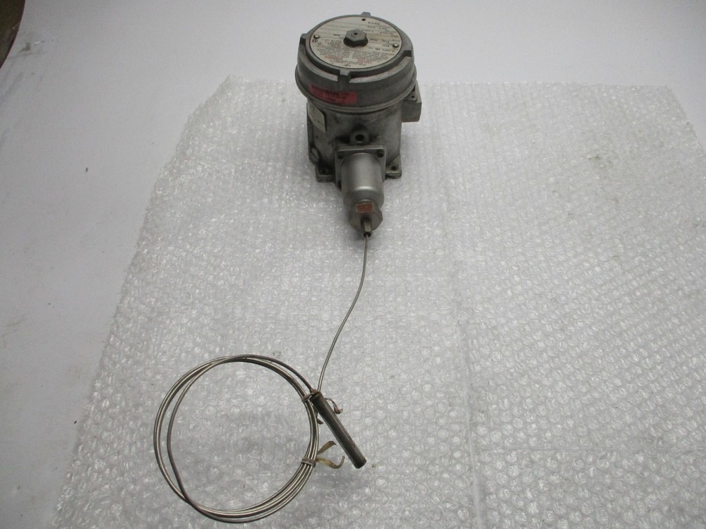 UE E121 9002 2BSB PRESSURE SWITCH UNMP