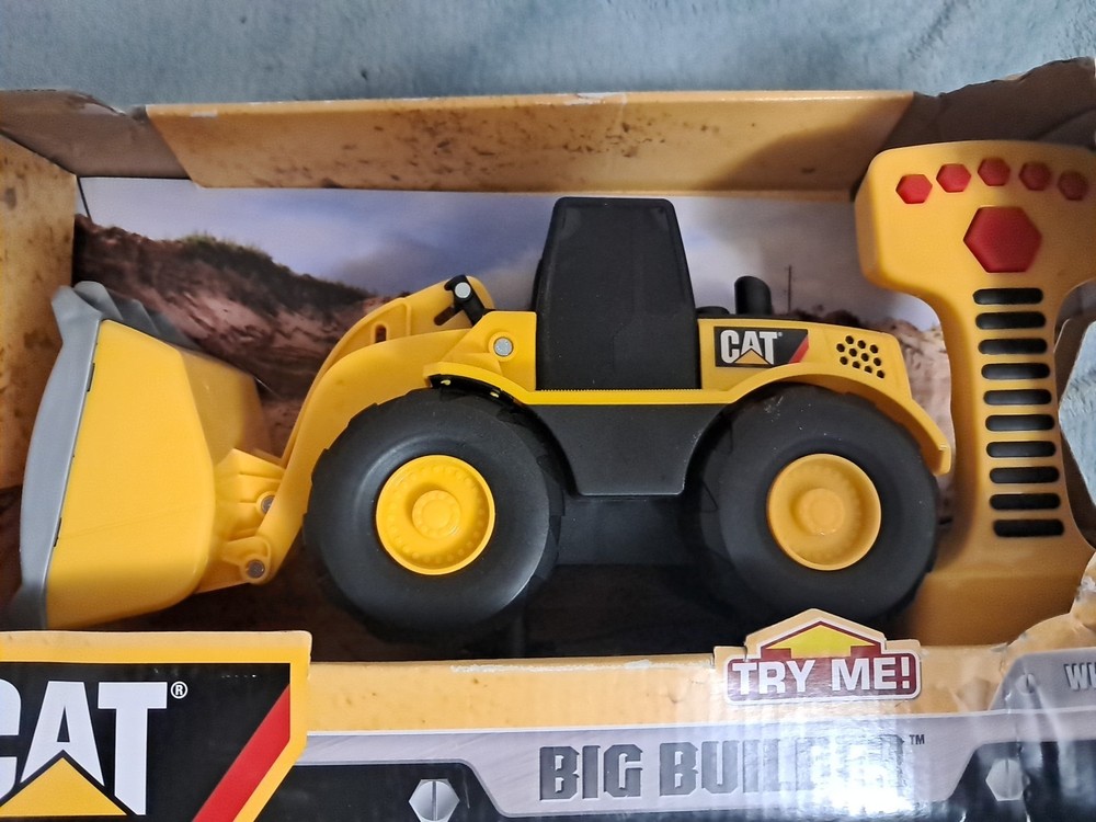 Caterpillar Toy Wheel Loader Remote Control Sounds Cat Big Builder Motorized