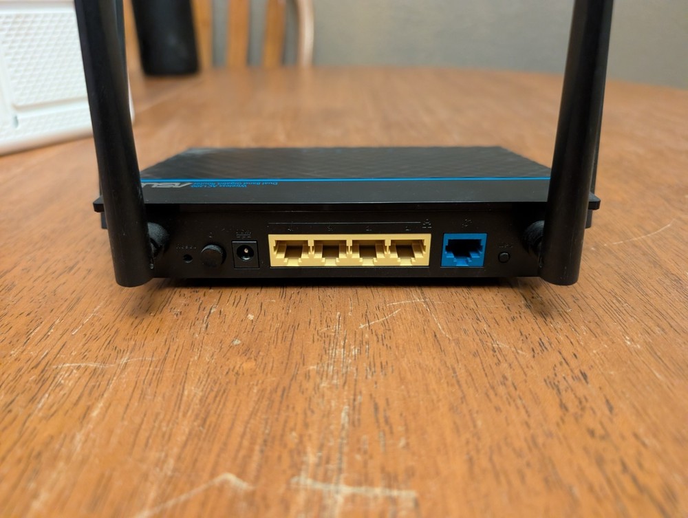 Asus Wireless Router And Arris Surfboard Modem Bundle