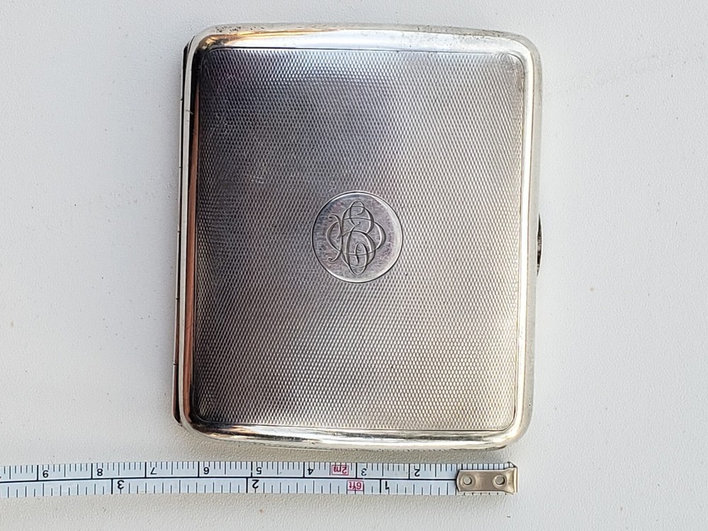 S.M & CO ANTIQUE STERLING SILVER CIGARETTE CASE