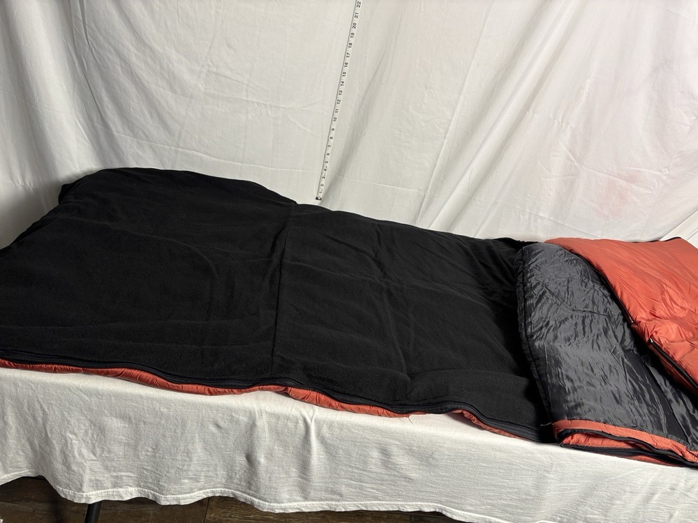 Eddie Bauer Sleeping bag - 33x80