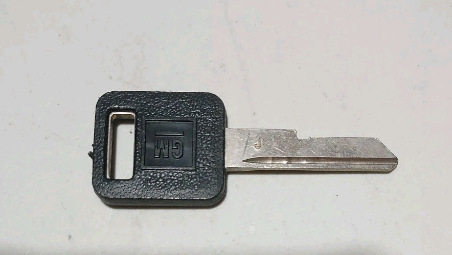 NEW GM Logo OEM "J" IGNITION Key Blank