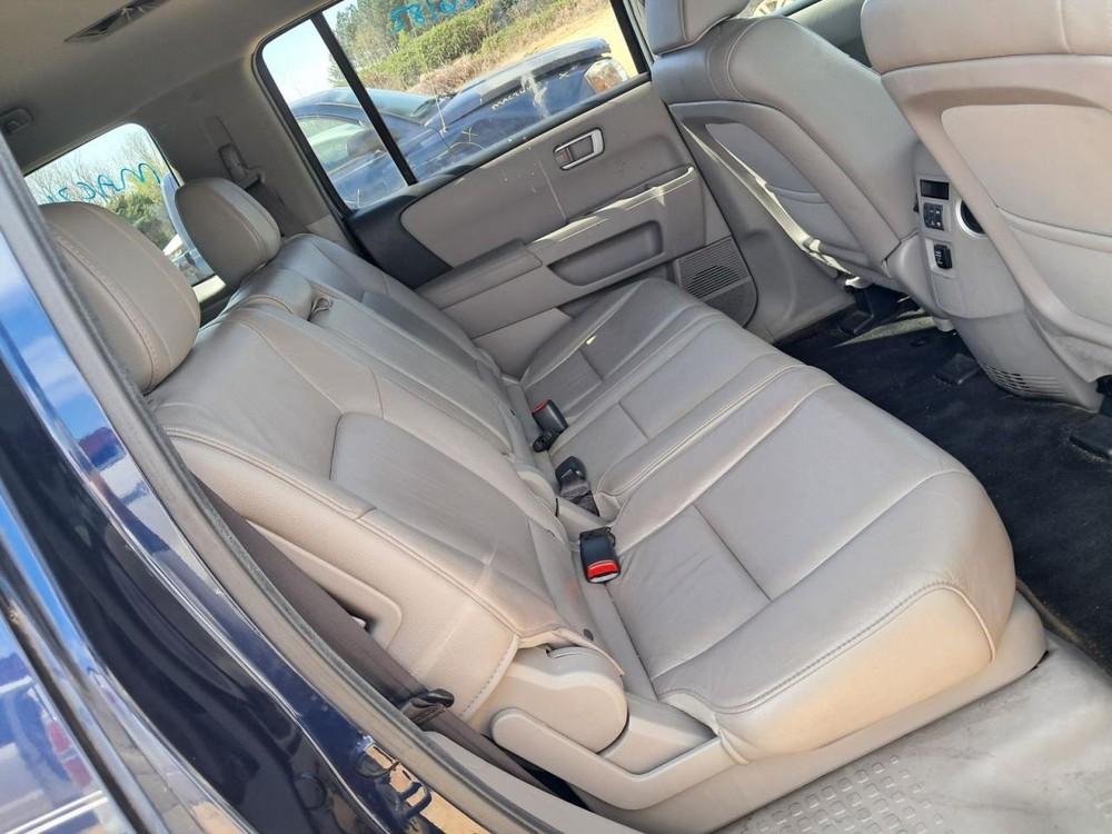 PILOT 2013 Glove Box 5022428