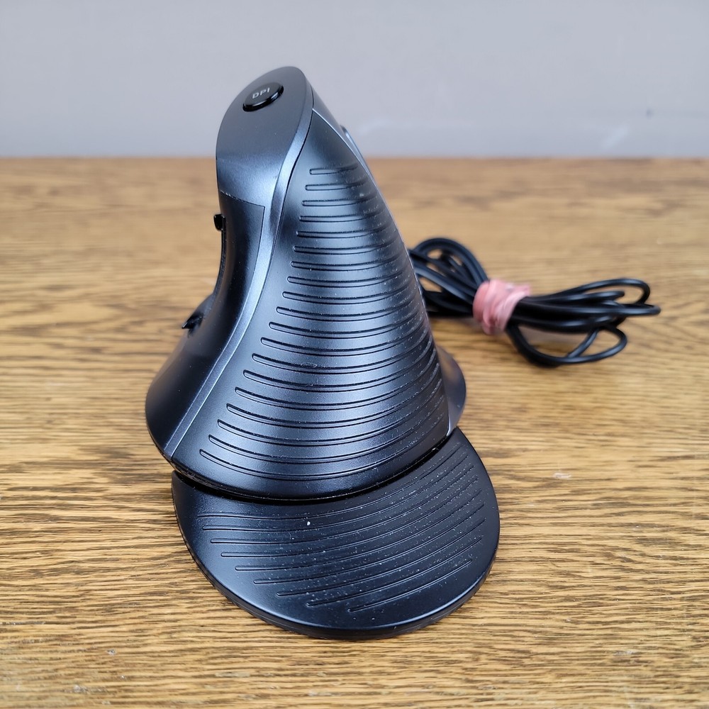 Clearly Superior Technologies CST3645 Vertical Ergonomic Optical Wired Mouse