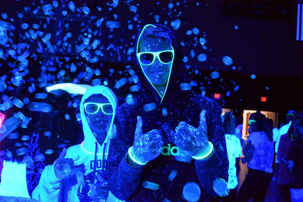 UV Glow Bubble Solution 4 oz Bottles Gold Blue Blacklight Bubbles 2 Pack