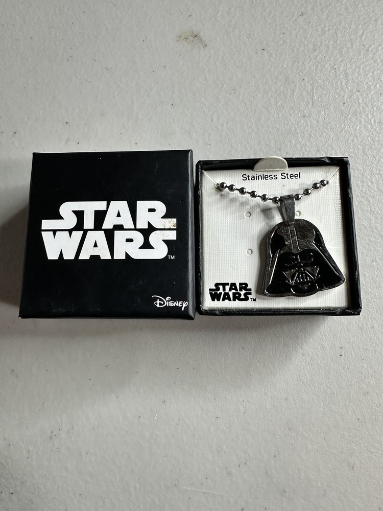 Star Wars Death Vader Necklace And Pendant