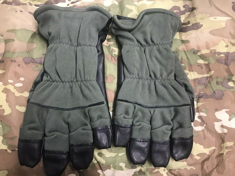 Flyers Gloves USGI Size 10 ( Large )   Intermediate Cold  NOS