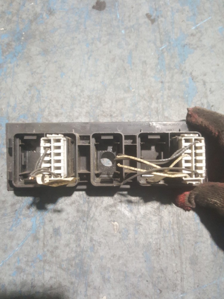 VOLVO SWITCH DASH PANEL 3175615 V6-170-033-01