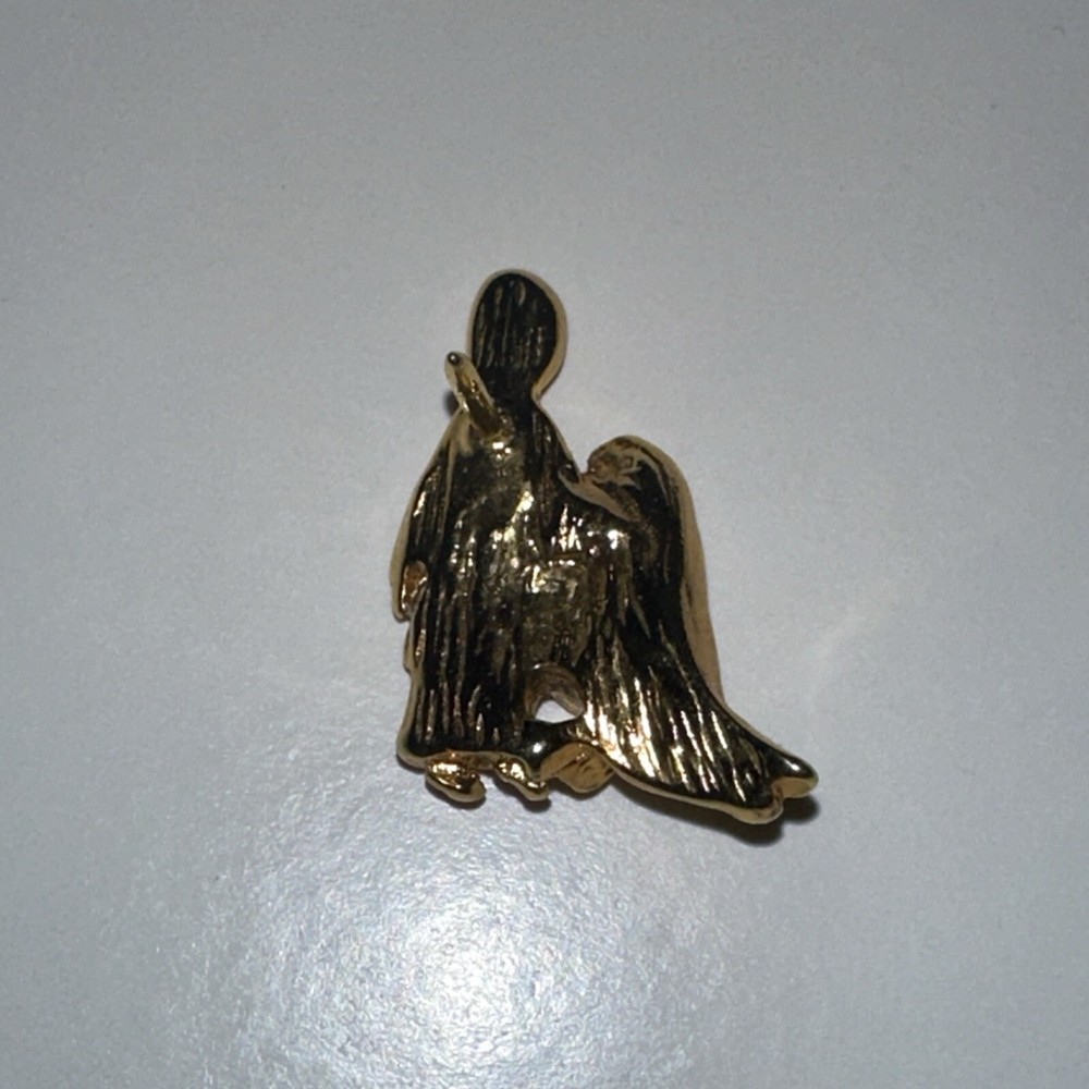 Nativity Lapel Pin Small Size Gold Color Metal