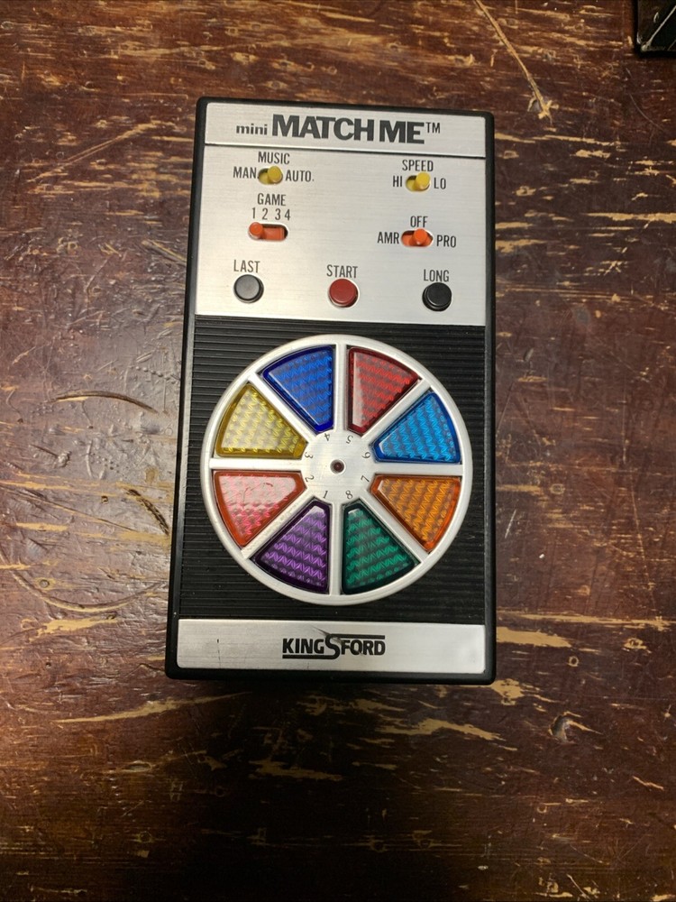 Vintage Mini Match Me Handheld Game CIB Kingford