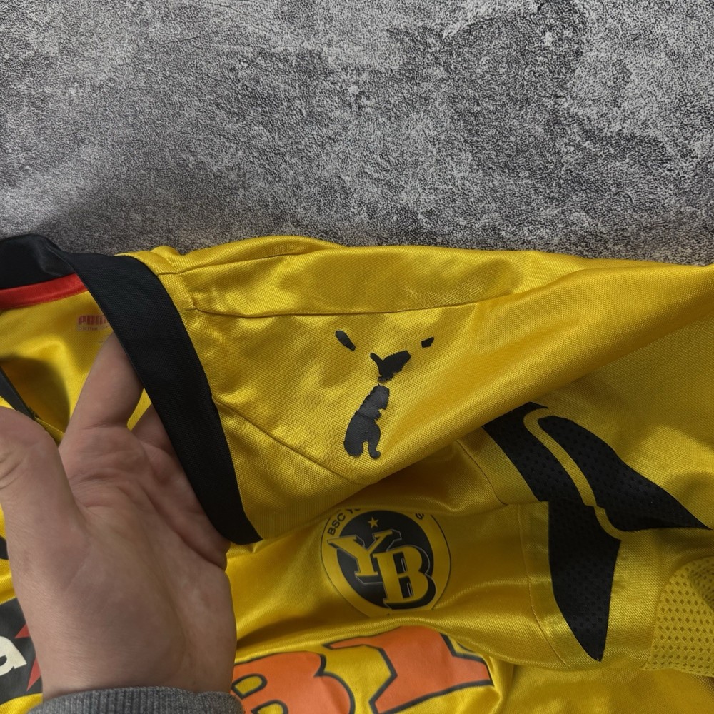 Puma BSC Young Boys 2000s Home Jersey / OBI Sponsor Patch
