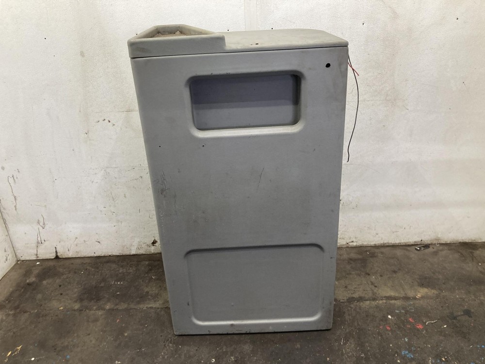 Freightliner CLASSIC XL Right/Passenger Sleeper Cabinet - Used