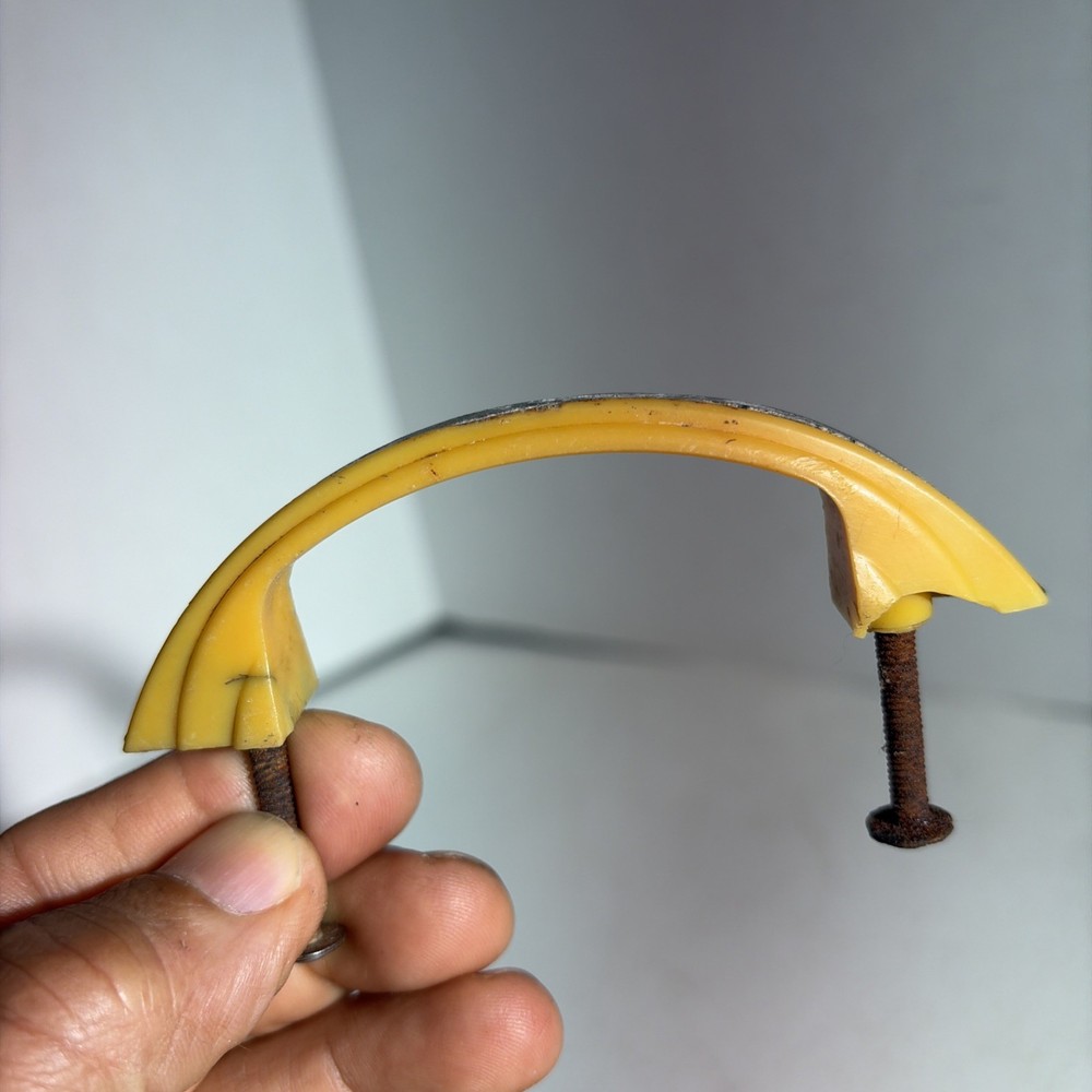 Vintage Art Deco Single Yellow Bakelite Drawer Pull Handle