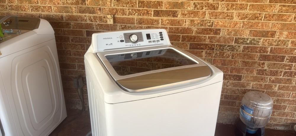 Insignia 4.1 Cu. Ft. High Efficiency Top Load White Washer