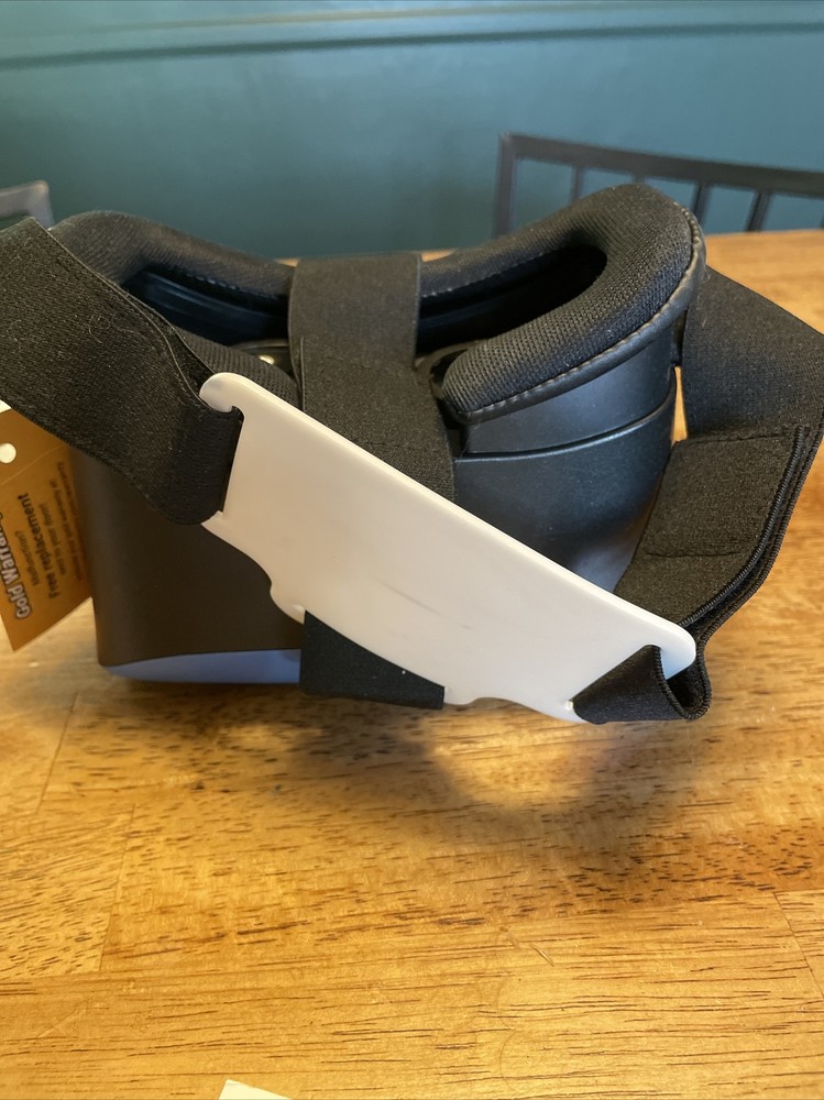 bnext vr headset - Tag Still On