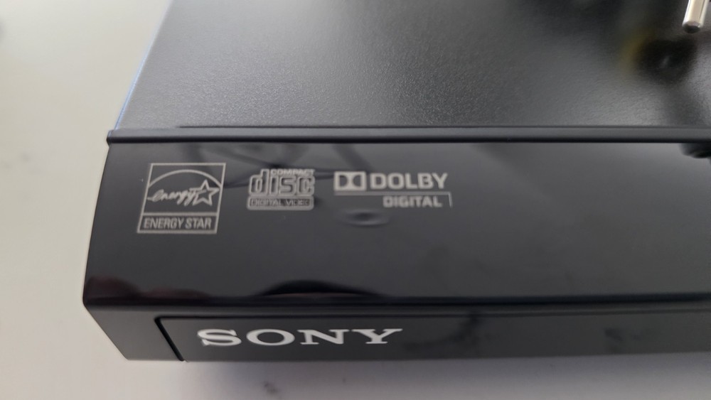 Sony DVP-SR201P DVD Player With Remote - Fully Functional