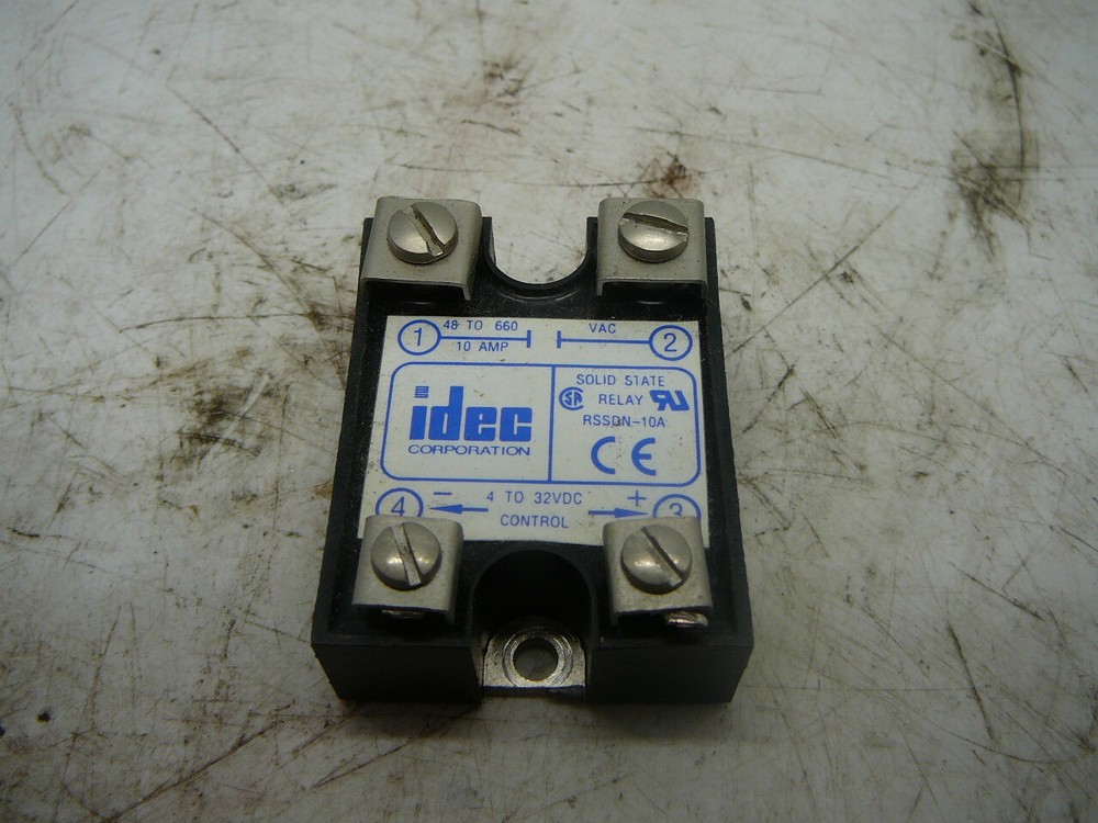 IDEC RSSDN-10A SOLID STATE RELAY, 48-660VAC 10 AMP   LOT OF 2
