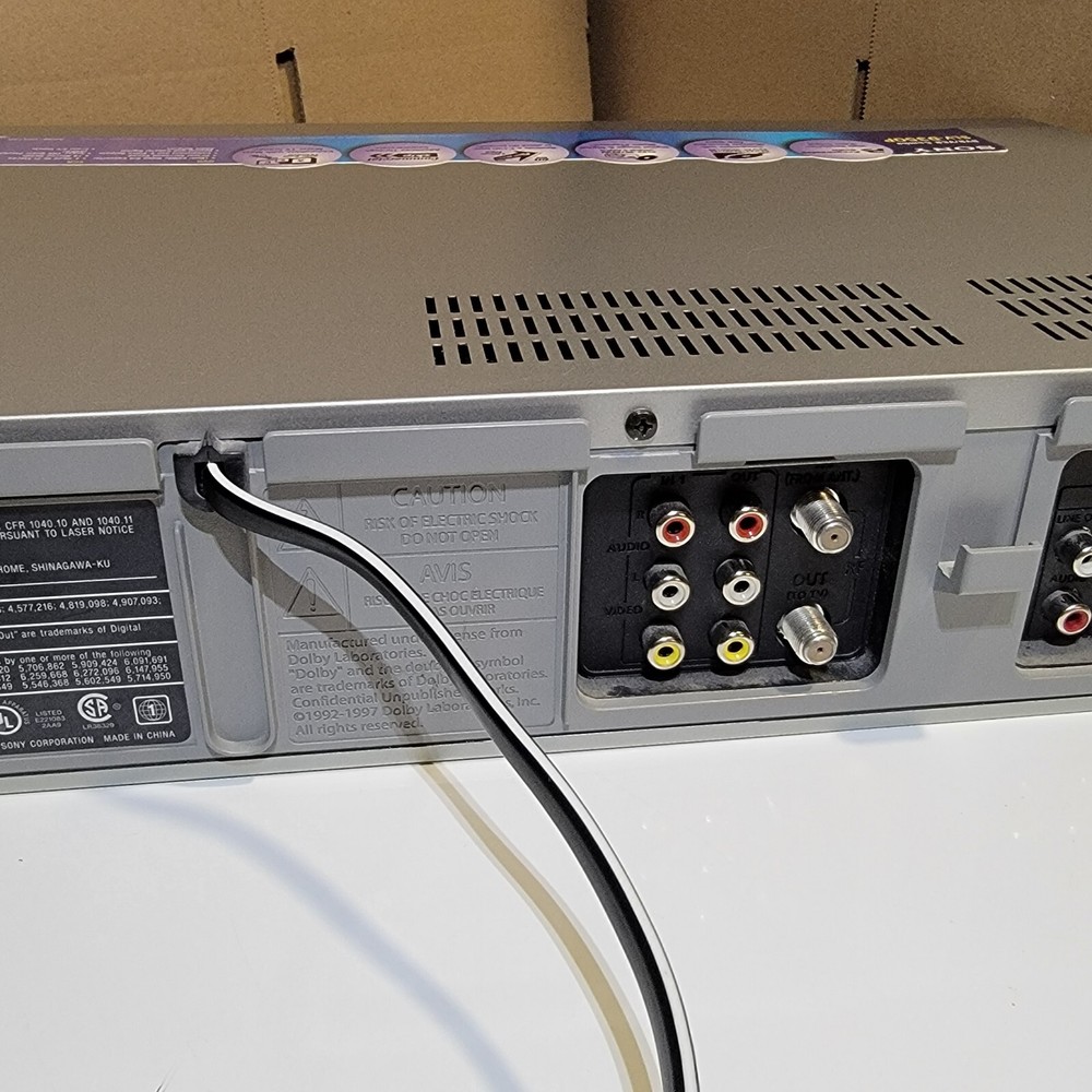 Sony SLV-D350P DVD / VCR Combo Working No Remote Read Description