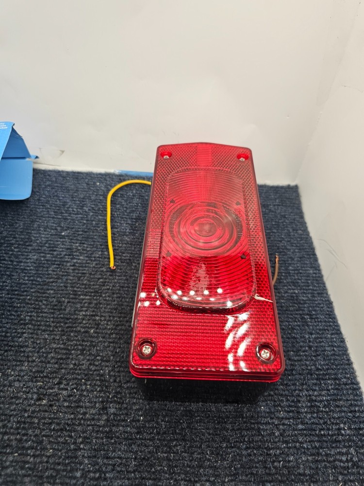 Optronics ST37RS ST-37RS: Red Tail Light with License Light T4
