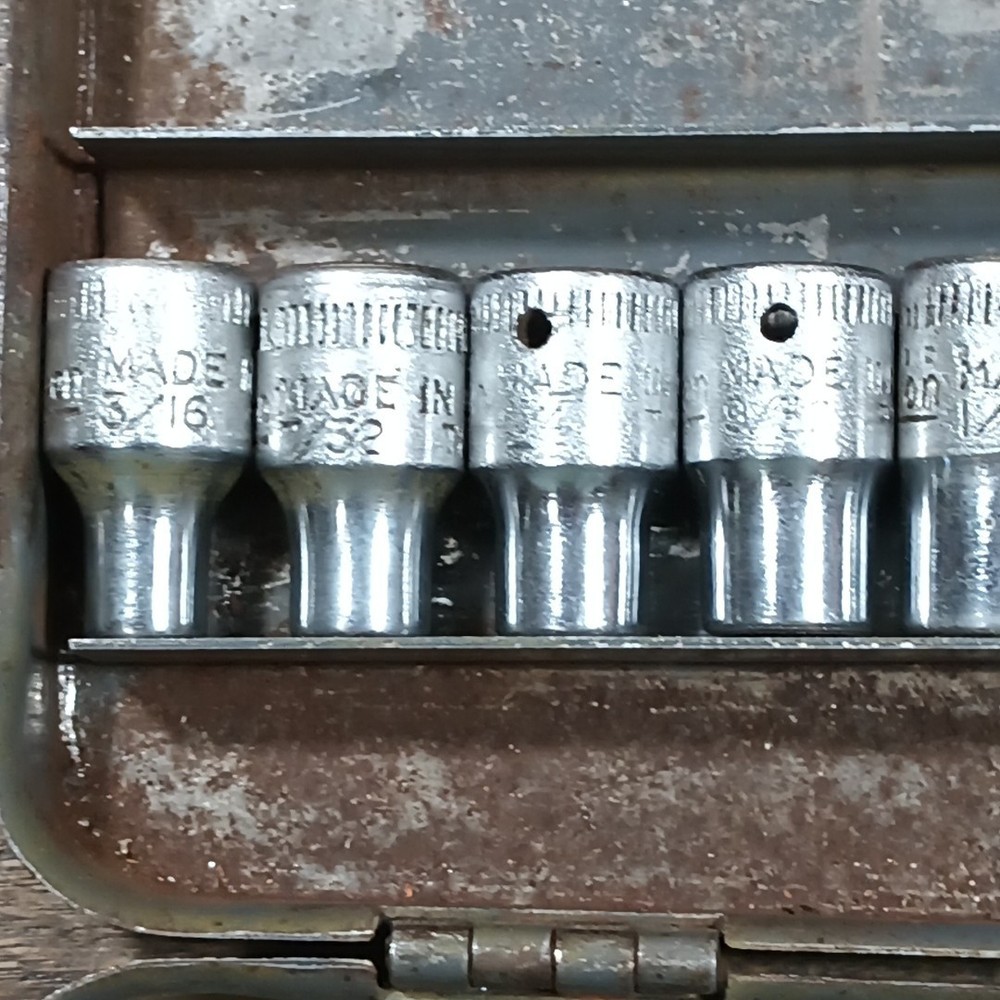 Vintage Snap-On Tools Midget Socket Wrench Set Embossed Metal Case M70 SAE