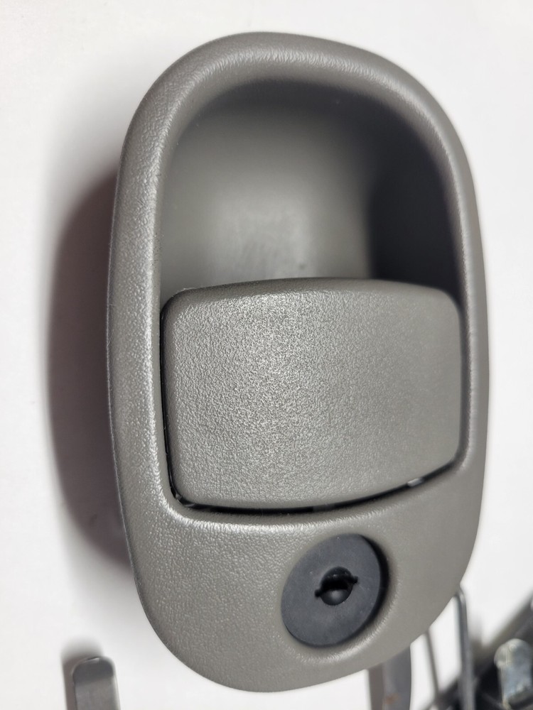 2002-2005 TRAILBLAZER ENVOY BRAVADA RAINIER GLOVE BOX LATCH HANDLE MEDIUM GRAY