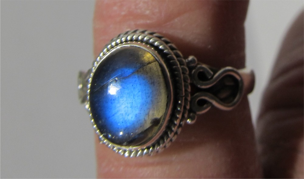 925 Silver Rope Bezel Oval Blue Flash Ring Size 6